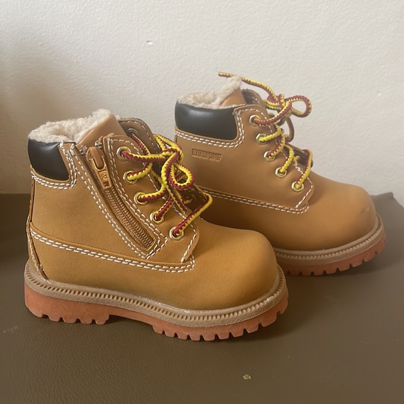 Toddler Timberlands - Picture 4 of 5